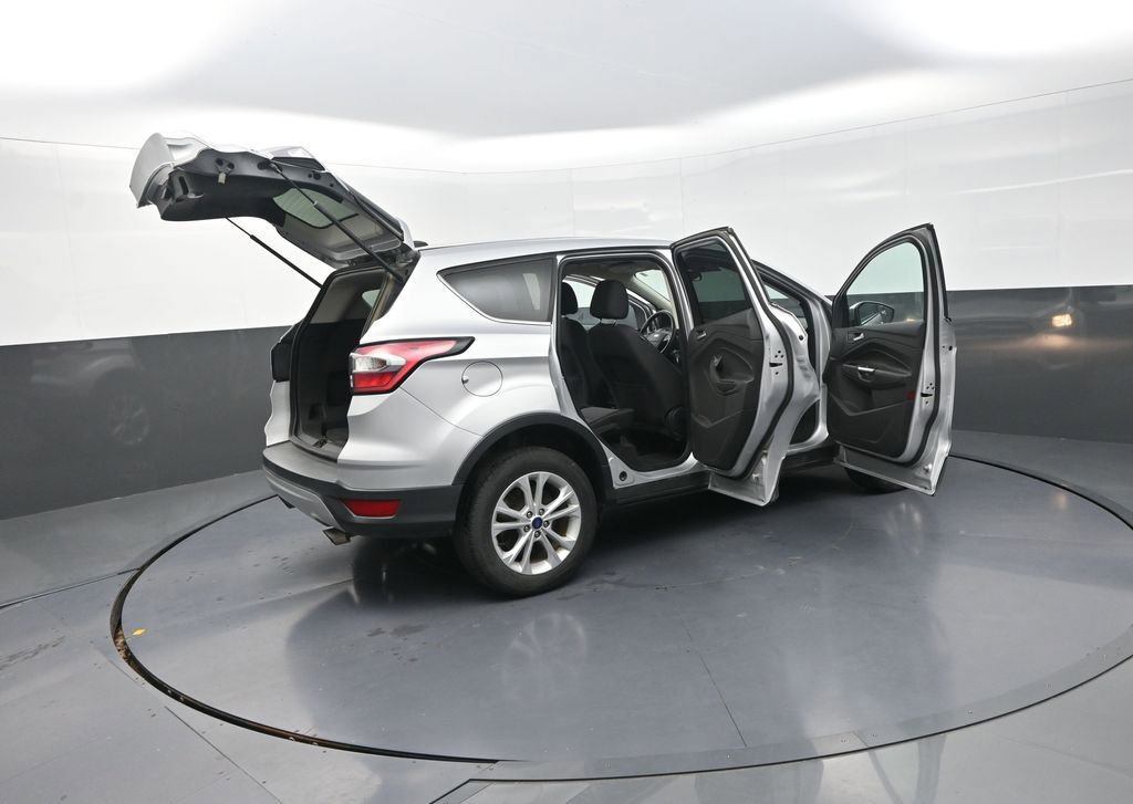 Used 2017 Ford Escape SE image 37