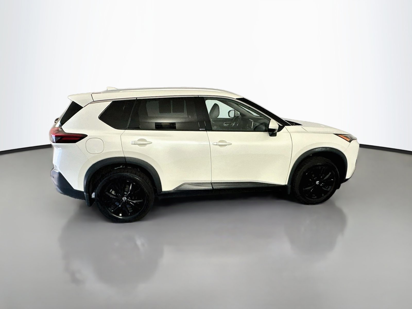 Used 2021 Nissan Rogue SV w/ Premium Package AWD/4WD image 8