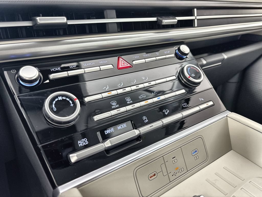 New 2026 Hyundai Santa Fe SE FWD image 16