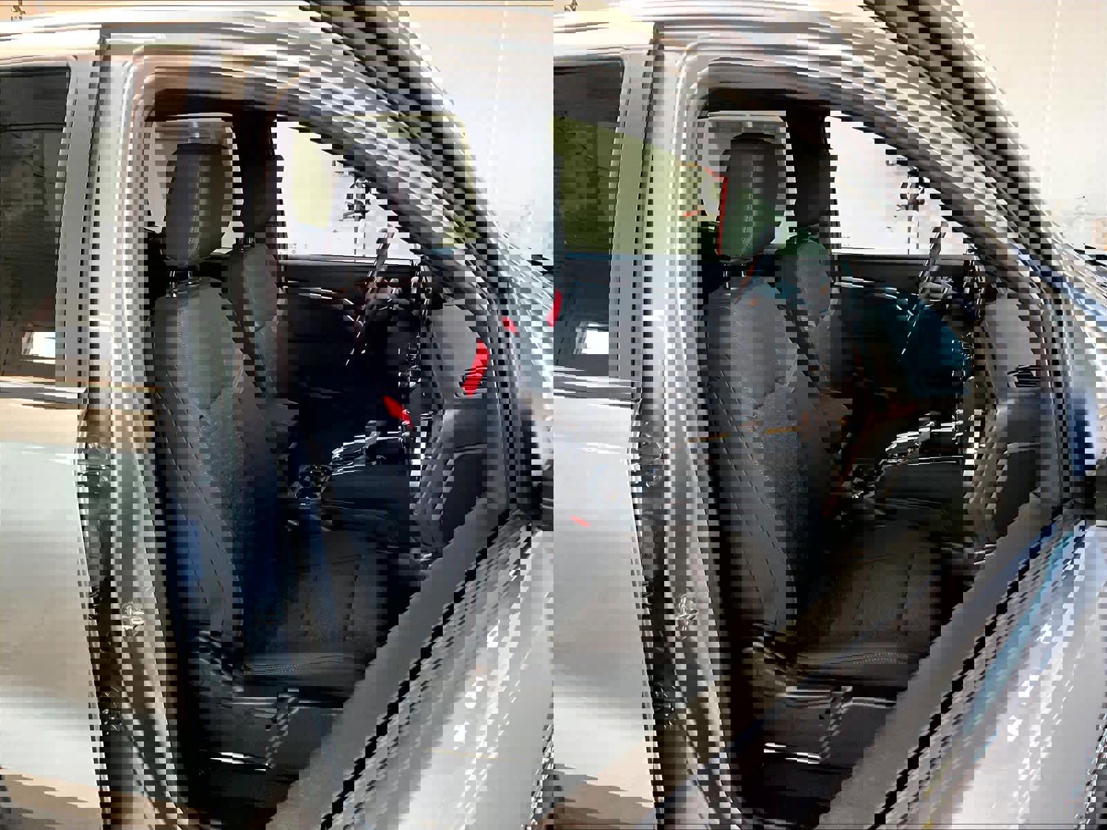 Used 2024 Chevrolet Colorado Z71 w/ Z71 Convenience Package 2 image 11