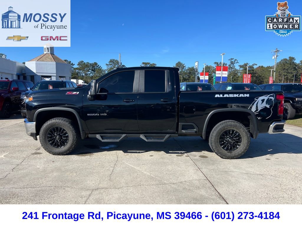 Used 2022 Chevrolet Silverado 2500 LT w/ Convenience Package image 2