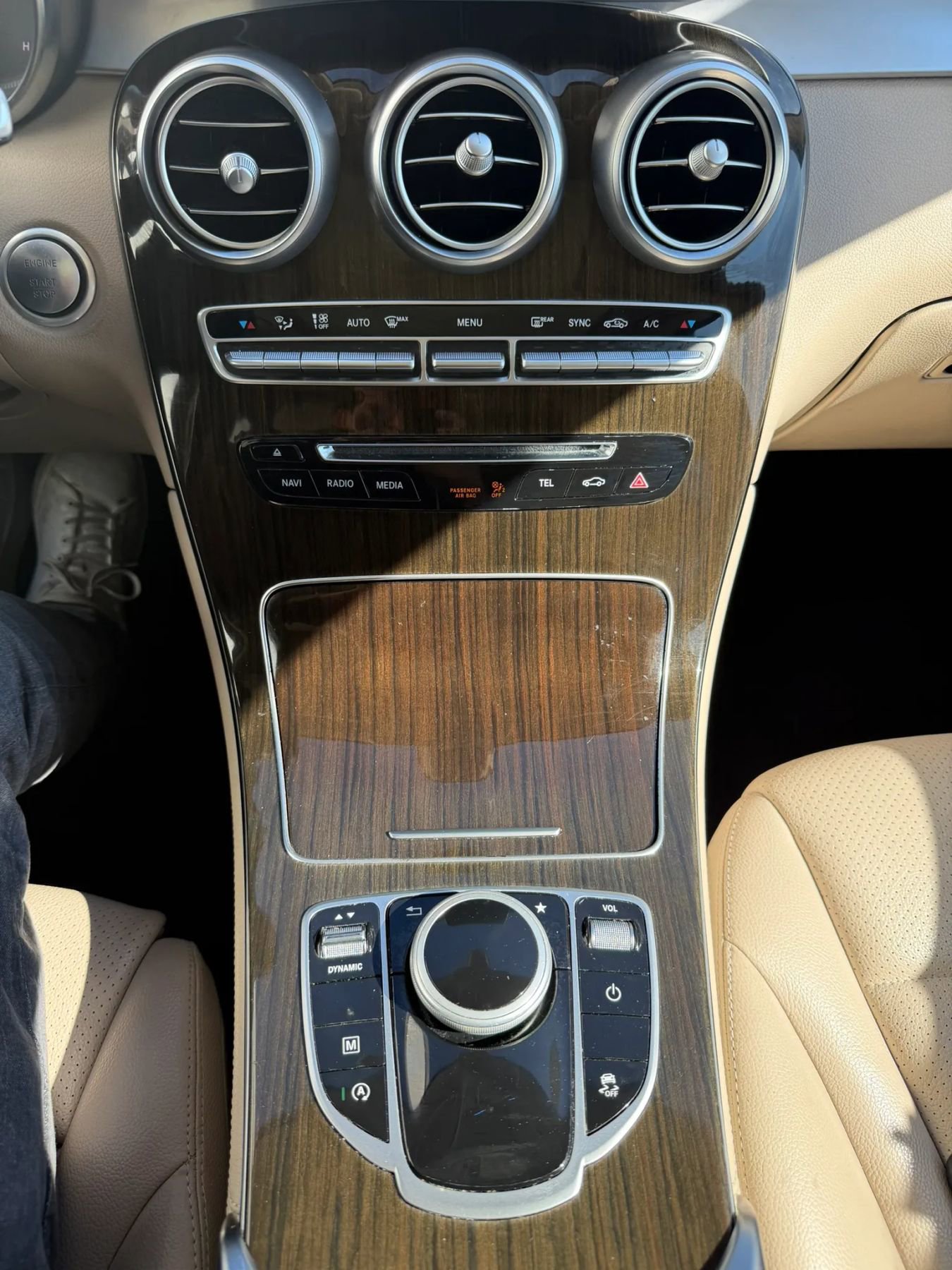 Used 2019 Mercedes-Benz GLC 300 4MATIC w/ Premium Package image 24