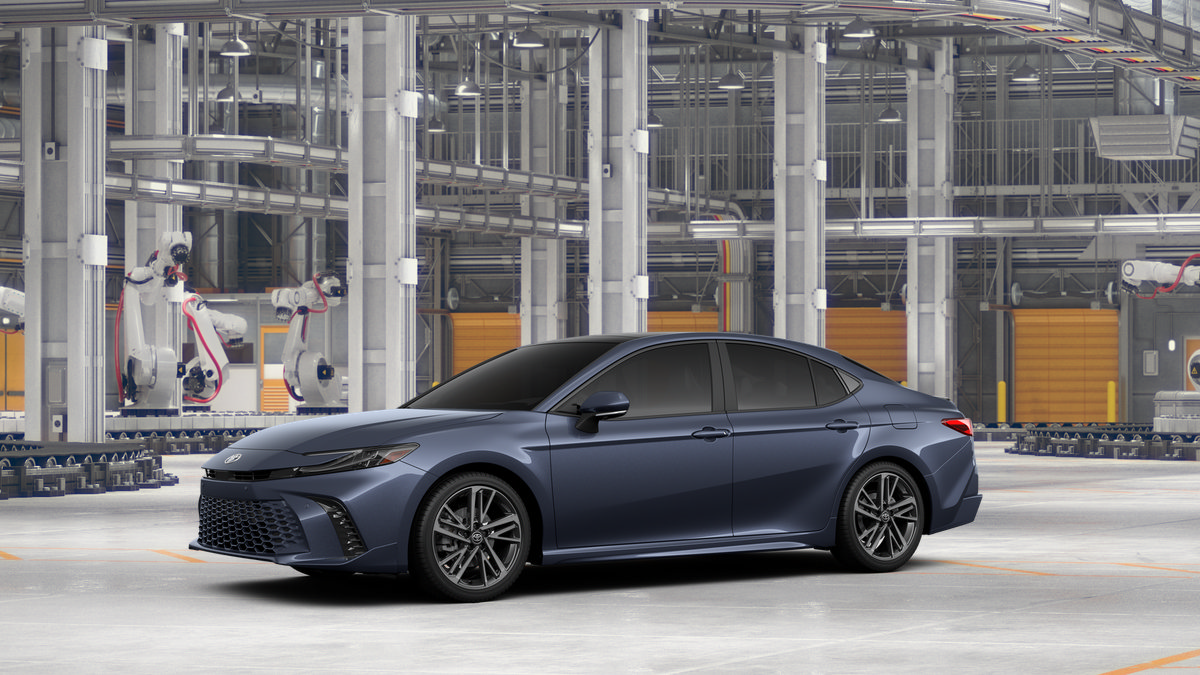 New 2026 Toyota Camry Hybrid FWD image 2