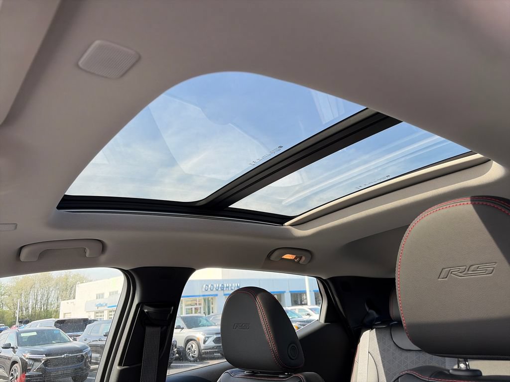 New 2027 Chevrolet Bolt RS w/ Technology Package FWD image 24