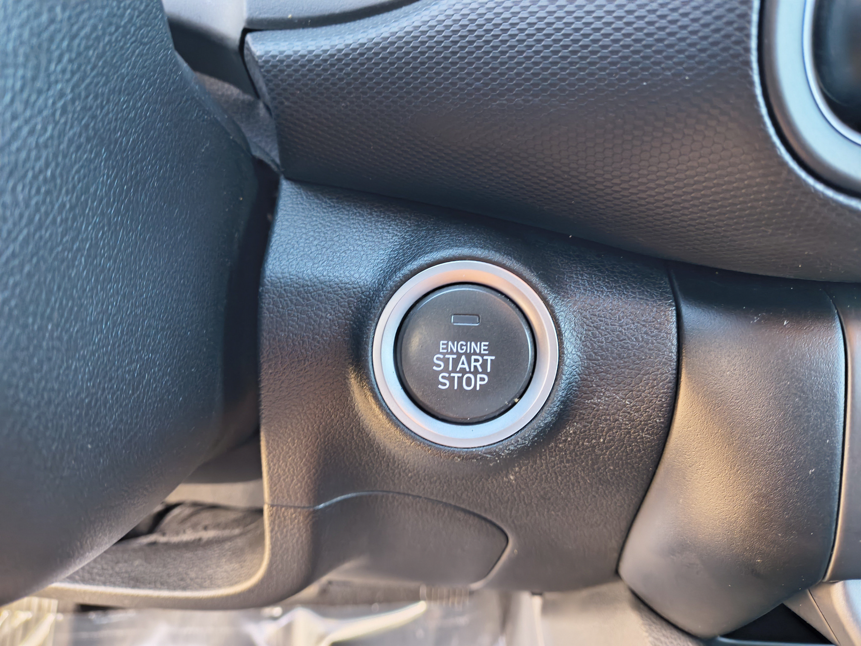 Certified 2022 Hyundai Kona Limited FWD image 29