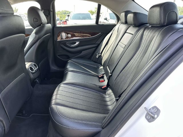 Used 2018 Mercedes-Benz E 300 4MATIC image 18