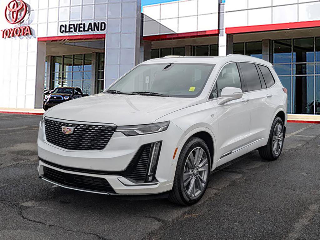 Used 2024 Cadillac XT6 Premium Luxury w/ Technology Package image 4