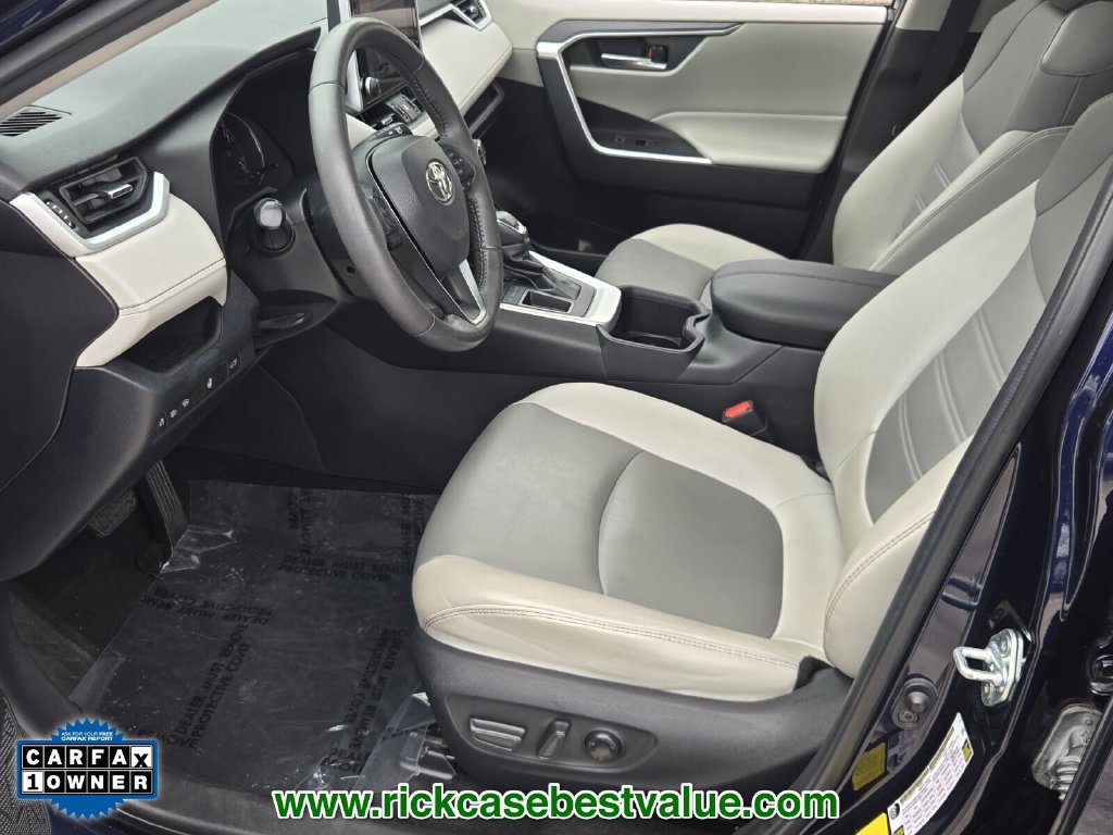 Used 2023 Toyota RAV4 XLE Premium FWD image 10