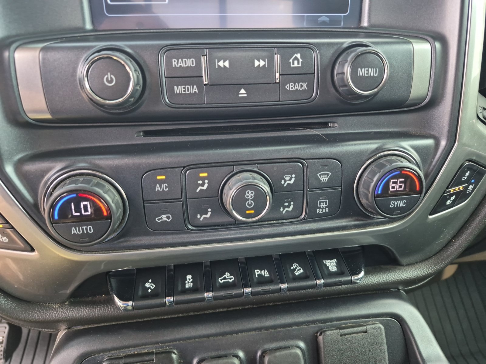 Used 2019 Chevrolet Silverado 2500 LTZ w/ Duramax Plus Package AWD/4WD image 18