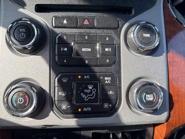 Used 2015 Ford F250 King Ranch w/ FX4 Off-Road Package AWD/4WD image 48