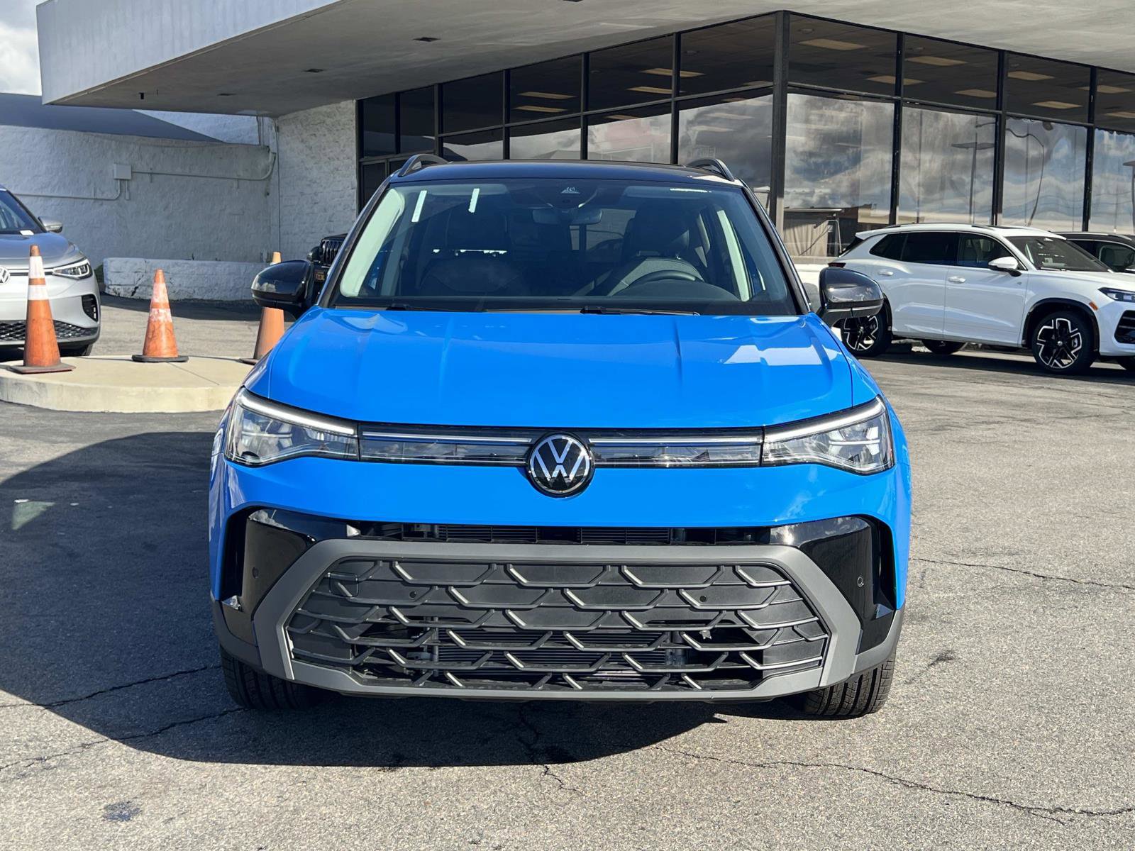 New 2026 Volkswagen Taos SE image 4