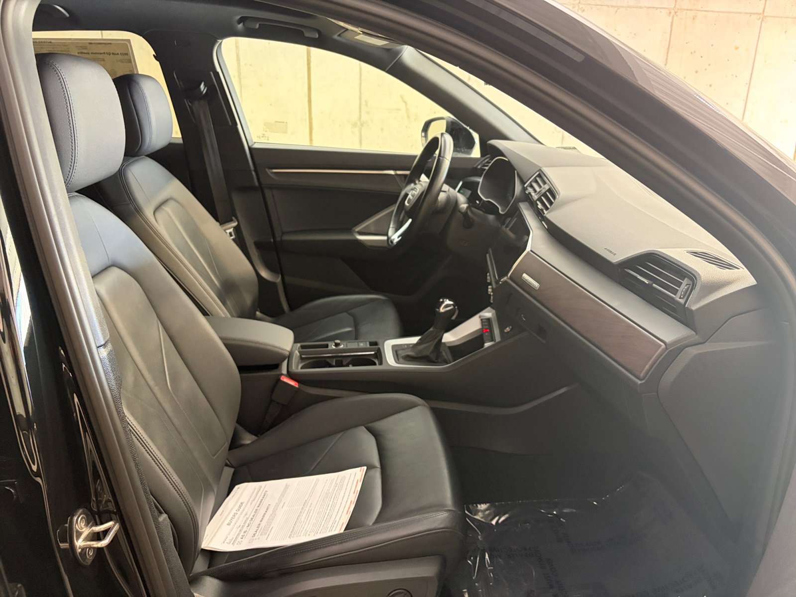 Used 2022 Audi Q3 2.0T Premium w/ Convenience Package AWD/4WD image 22