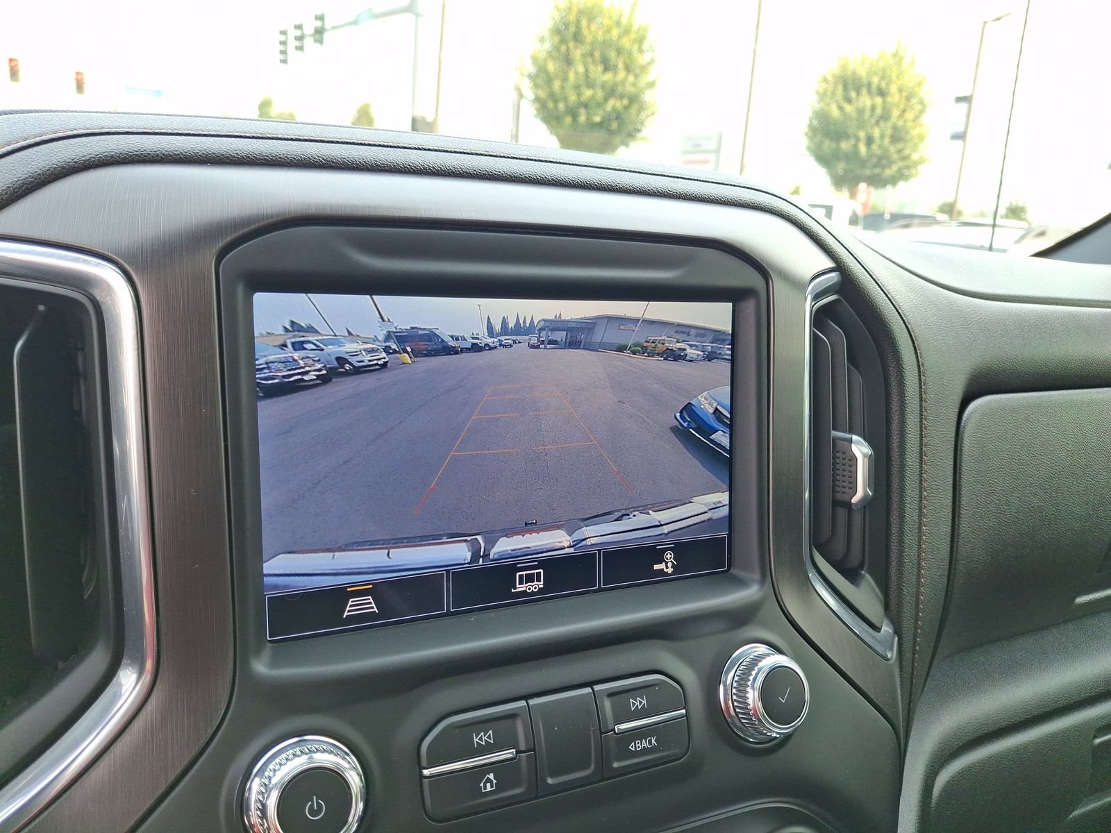 Used 2021 GMC Sierra 1500 AT4 w/ AT4 Preferred Package AWD/4WD image 14
