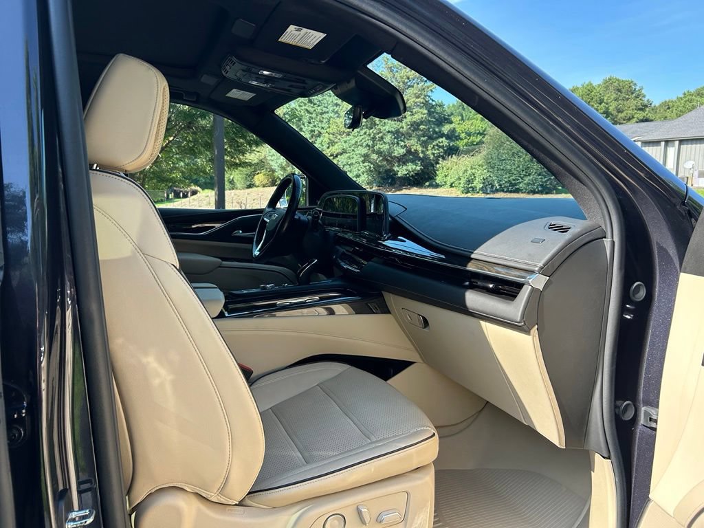 Used 2024 Cadillac Escalade ESV Premium Luxury w/ LPO, Floor Liner Package AWD/4WD image 42