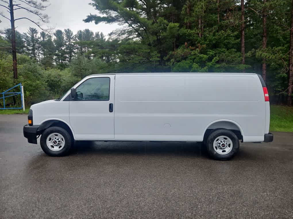 New 2026 GMC Savana 3500 Extended w/ Driver Convenience Package RWD image 2