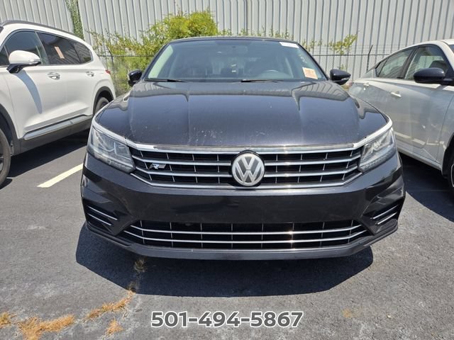 Used 2017 Volkswagen Passat 1.8T R-Line w/ R-Line Lighting Package FWD image 6