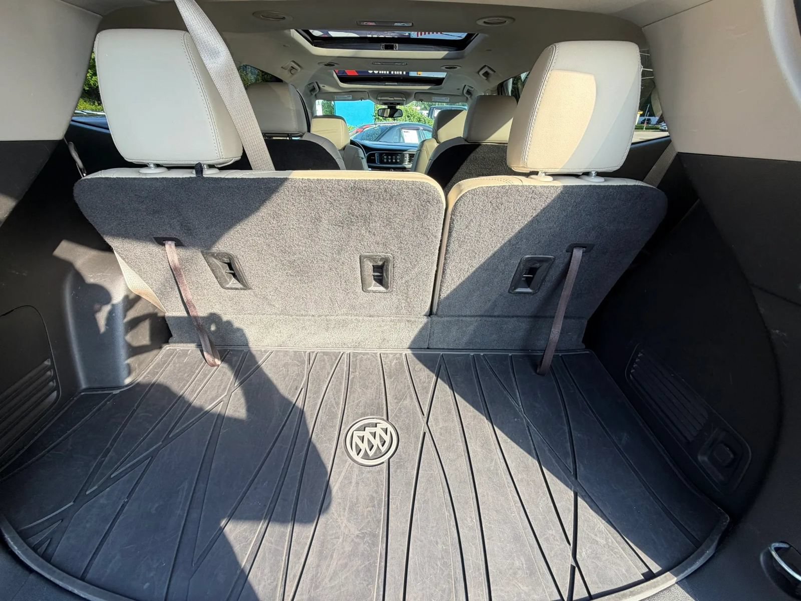 Used 2019 Buick Enclave Essence FWD image 29