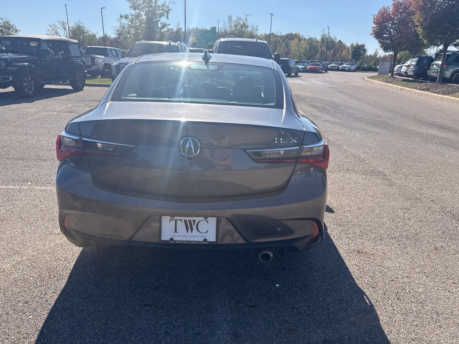Used 2020 Acura ILX w/ Premium Package FWD image 6