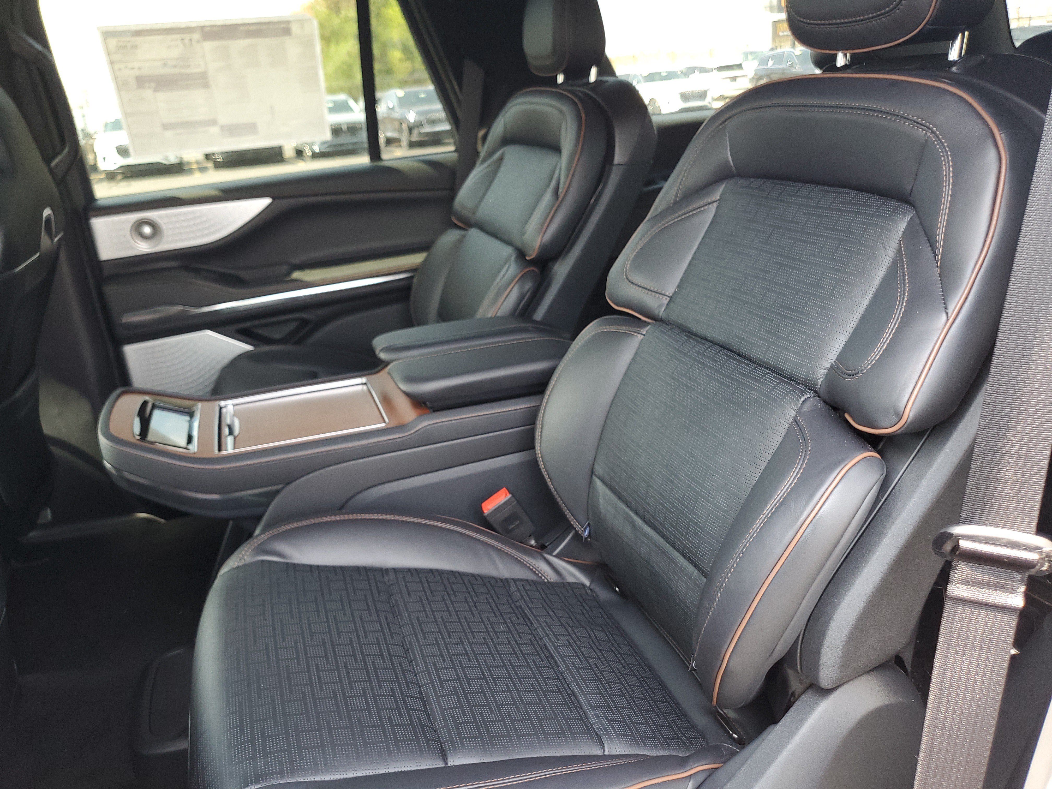 New 2026 Lincoln Navigator Black Label AWD/4WD image 30