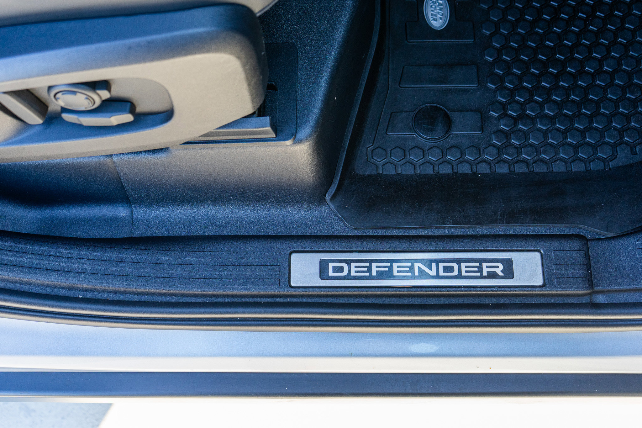 Used 2021 Land Rover Defender 110 X-Dynamic HSE image 48