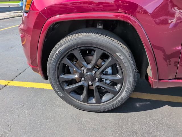 Used 2020 Jeep Grand Cherokee Laredo AWD/4WD image 13