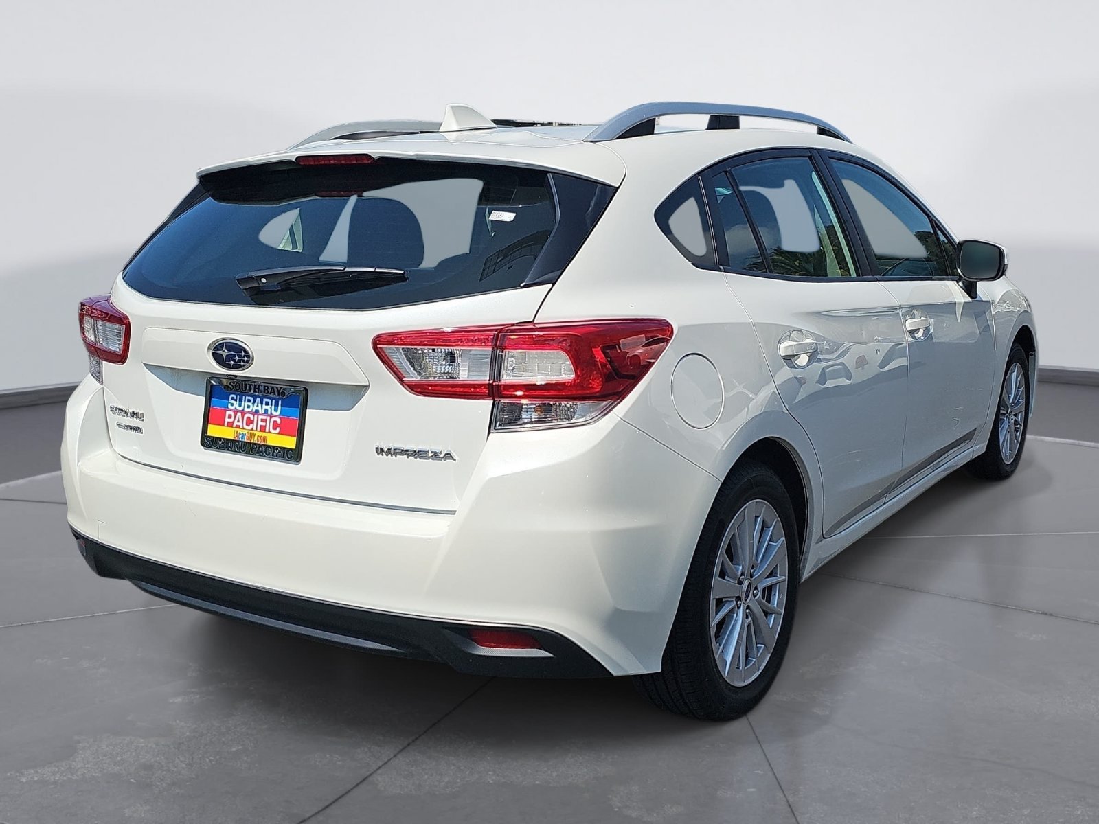 Used 2018 Subaru Impreza 2.0i Premium AWD/4WD image 3
