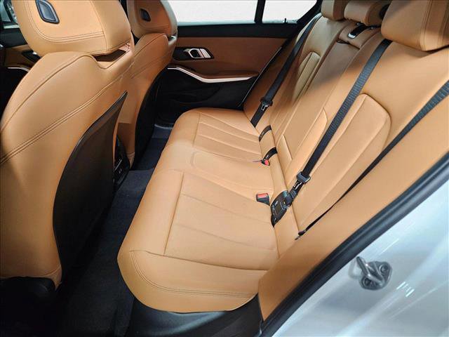 Used 2025 BMW 330i xDrive Sedan w/ Convenience Package image 15