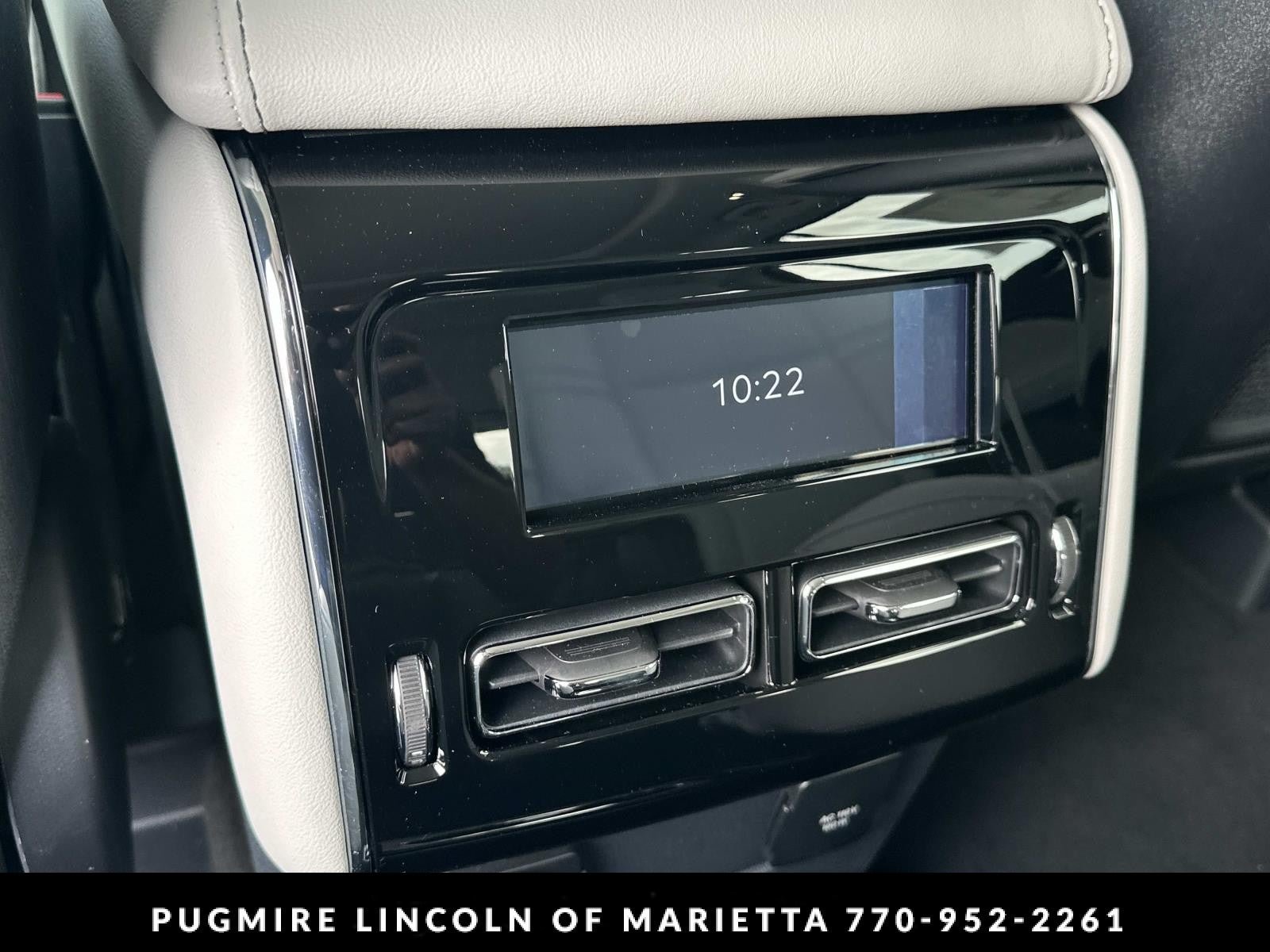 New 2026 Lincoln Aviator AWD image 13
