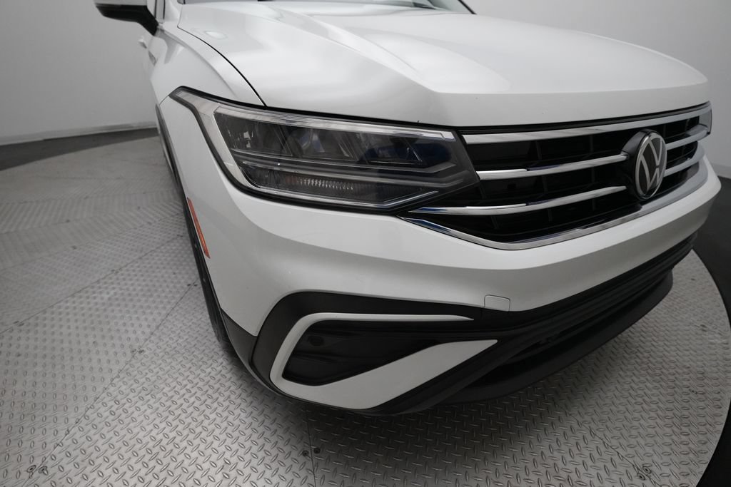 Used 2022 Volkswagen Tiguan SE AWD/4WD image 22