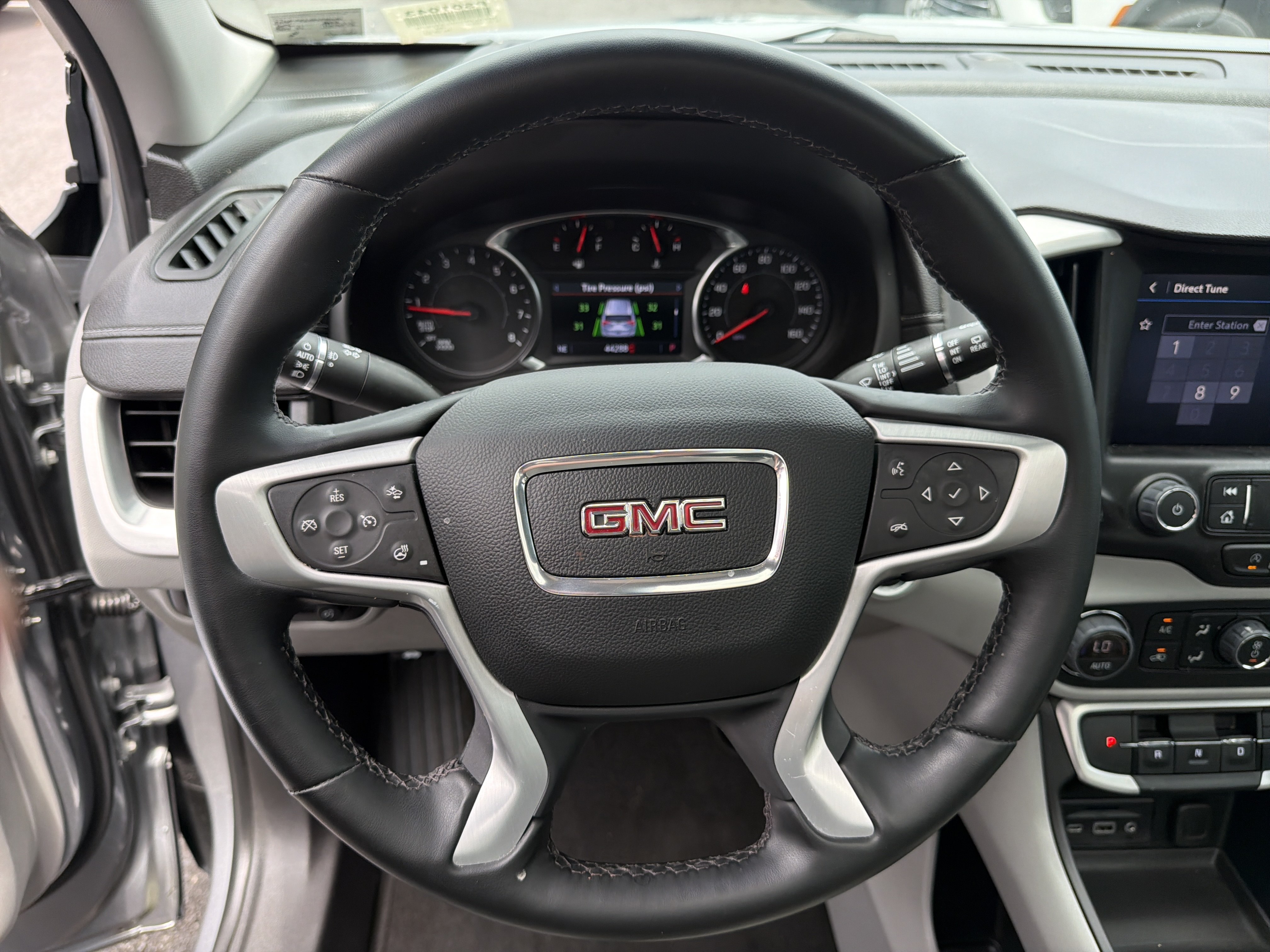 Used 2023 GMC Terrain SLT w/ Tech Package FWD image 18