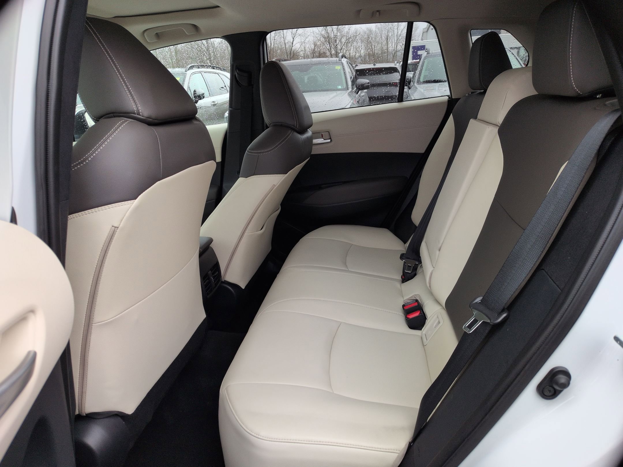 Used 2024 Toyota Corolla Cross XLE w/ Convenience Package image 15