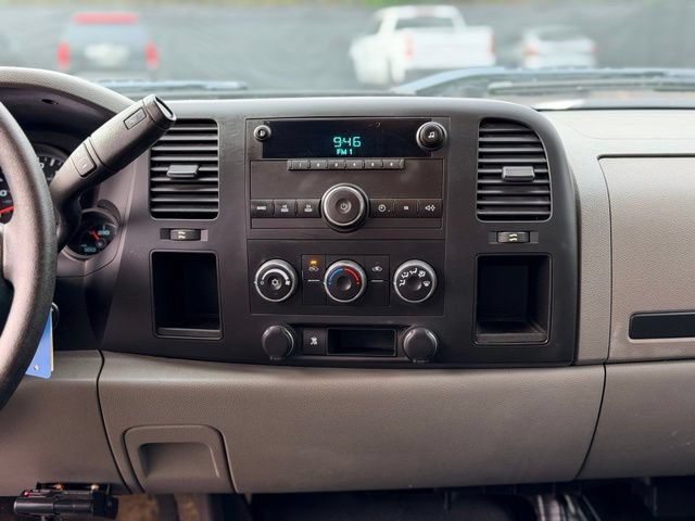 Used 2011 Chevrolet Silverado 1500 W/T AWD/4WD image 15
