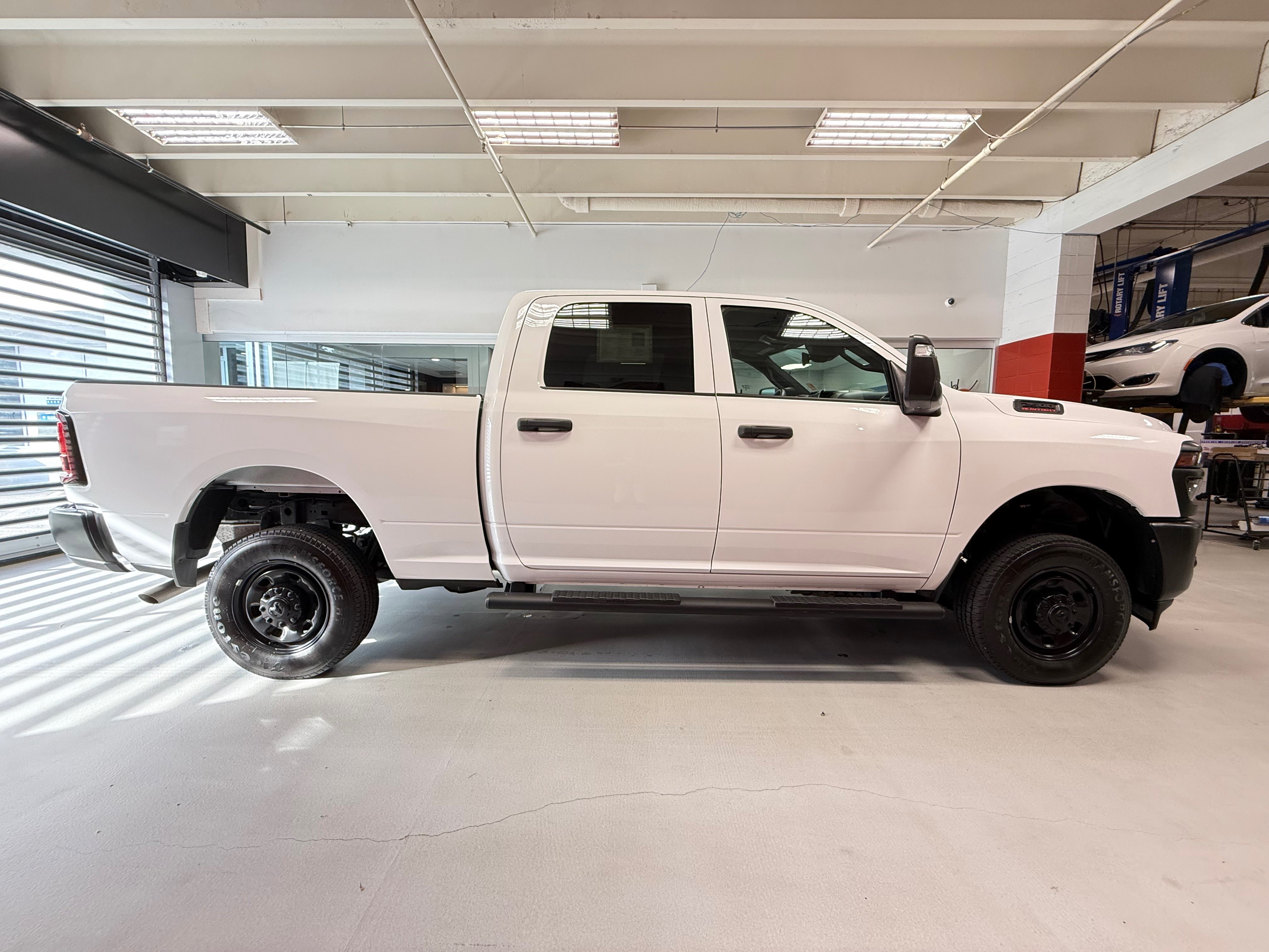 Certified 2025 RAM 2500 Tradesman AWD/4WD image 9