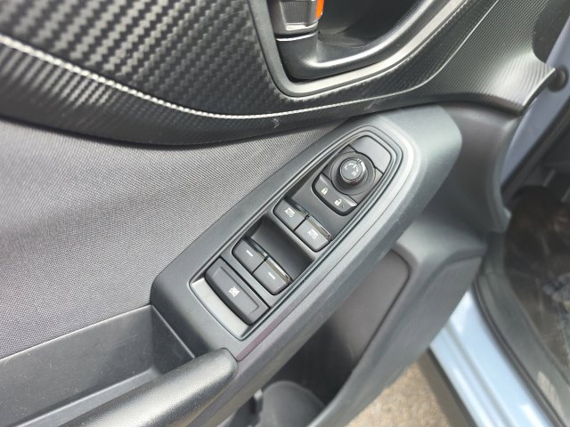 Used 2019 Subaru Crosstrek 2.0i Premium AWD/4WD image 11