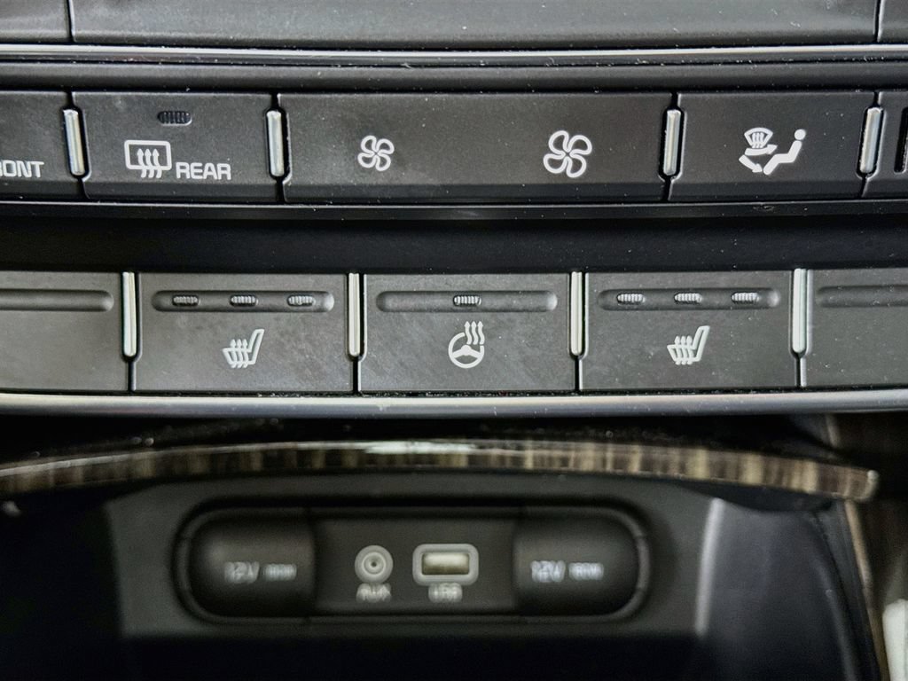 Used 2019 Kia Sorento EX w/ EX Touring Package AWD/4WD image 26