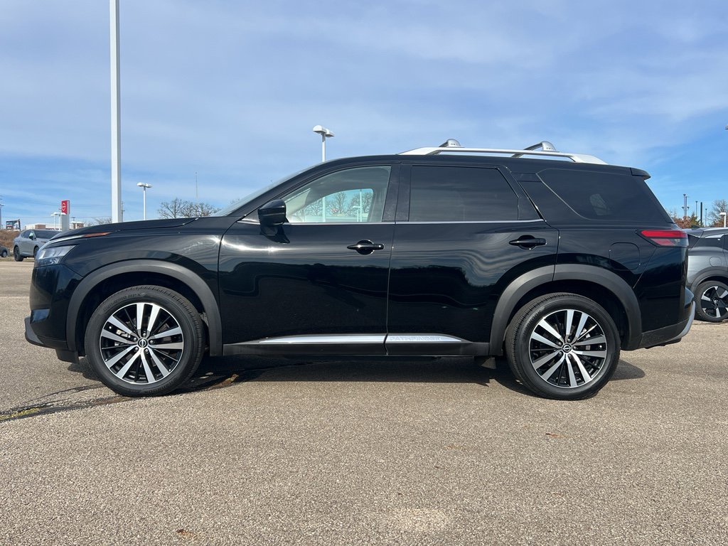 Used 2023 Nissan Pathfinder Platinum image 8