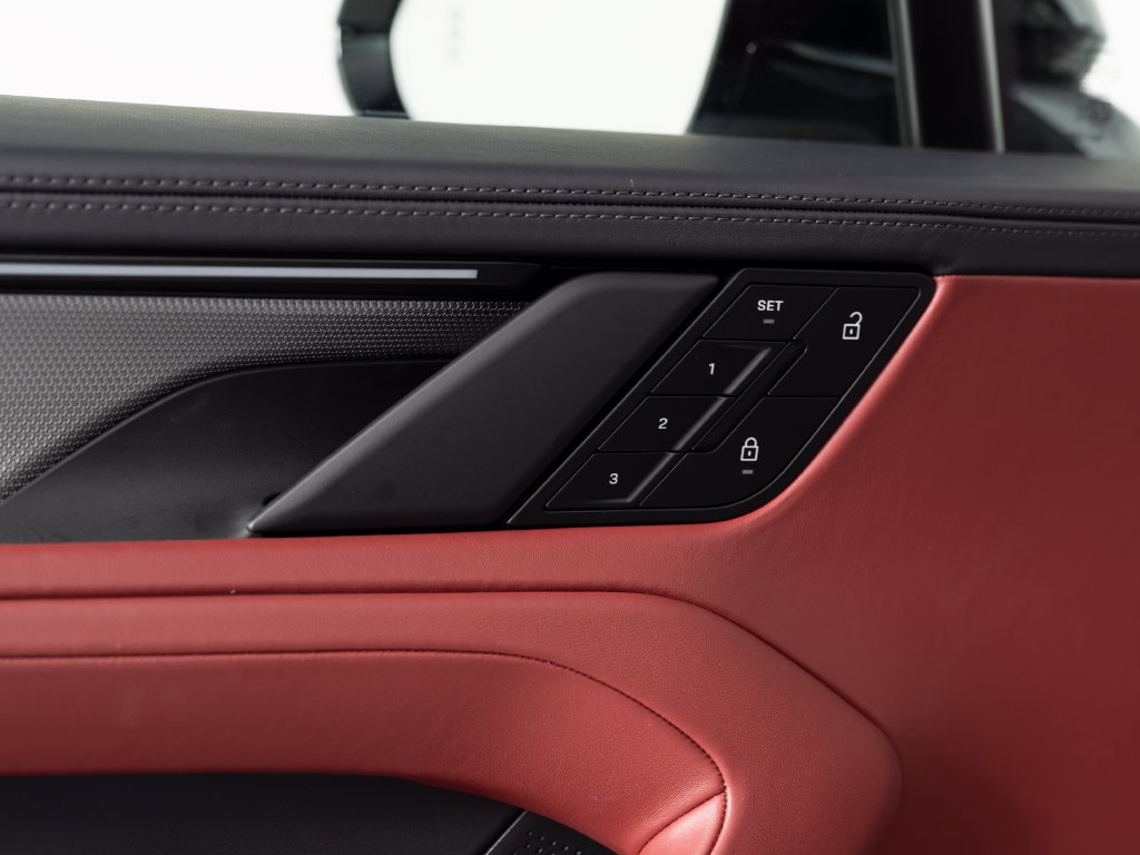 New 2026 Porsche Cayenne S AWD/4WD image 20
