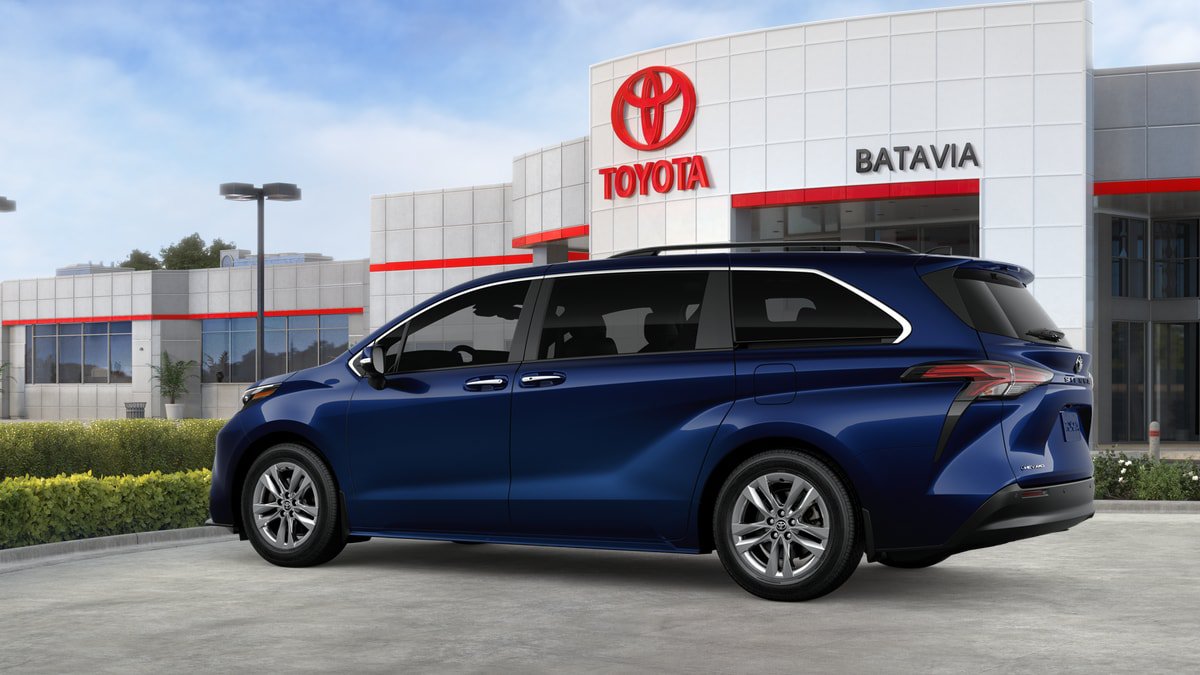 New 2026 Toyota Sienna XLE AWD/4WD image 5