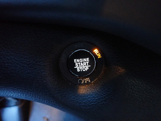 Used 2019 Jeep Cherokee Overland w/ Technology Group image 29