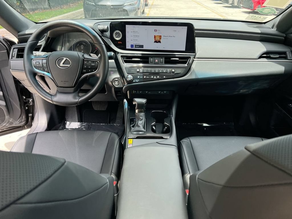 Certified 2025 Lexus ES 300h w/ Premium Package FWD image 20