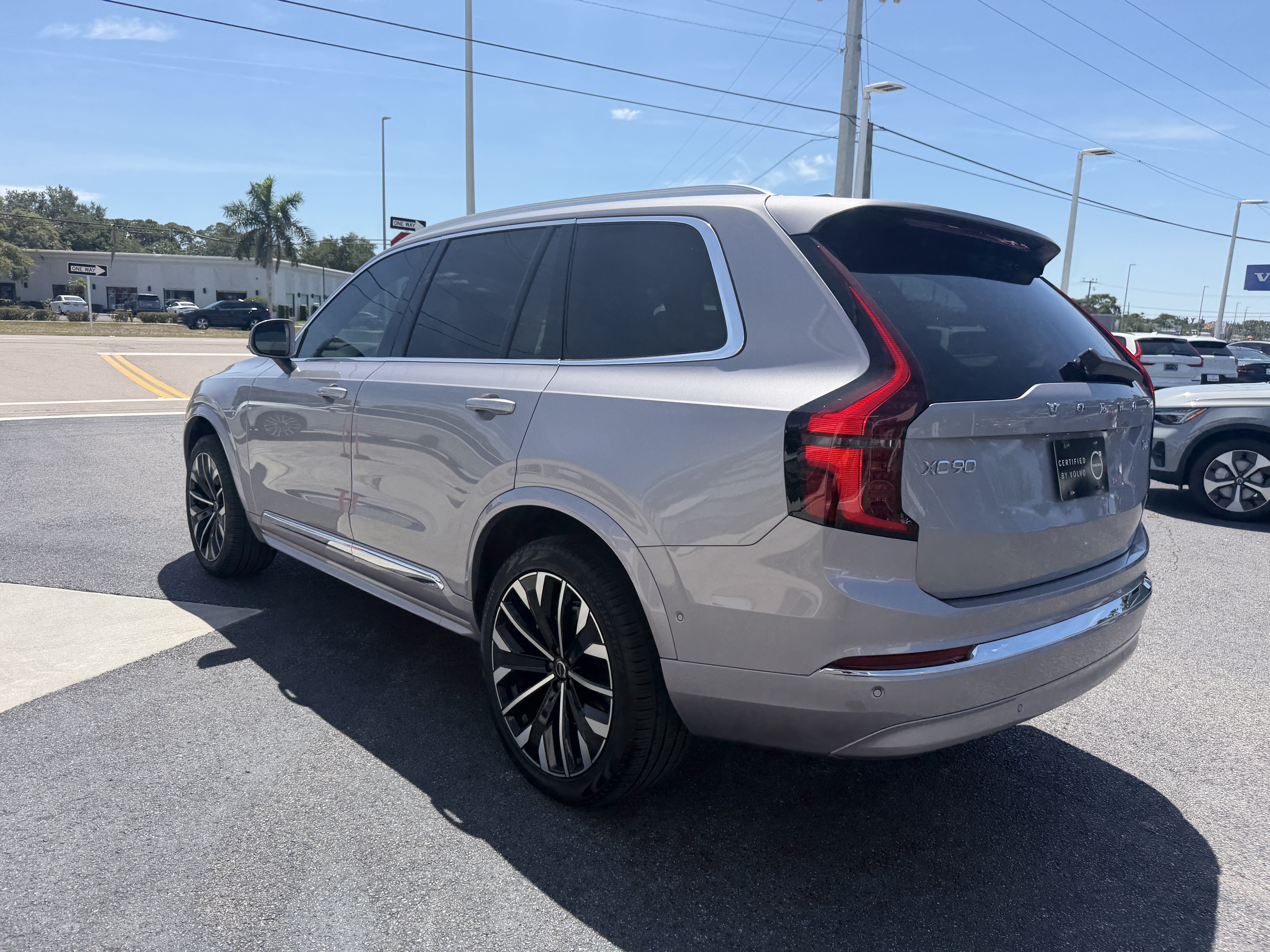 Certified 2026 Volvo XC90 B6 Ultra w/ Protection Package AWD/4WD image 5
