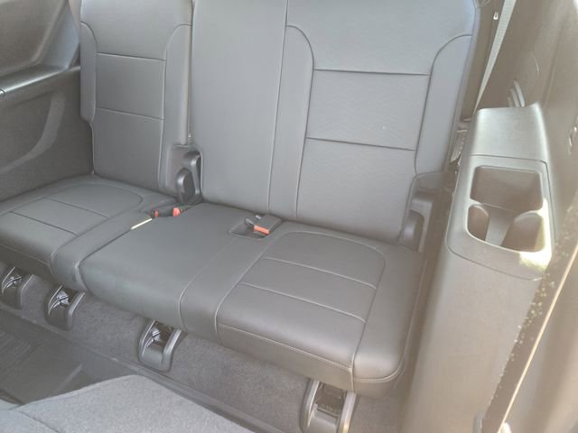 Used 2023 Chevrolet Traverse High Country image 32