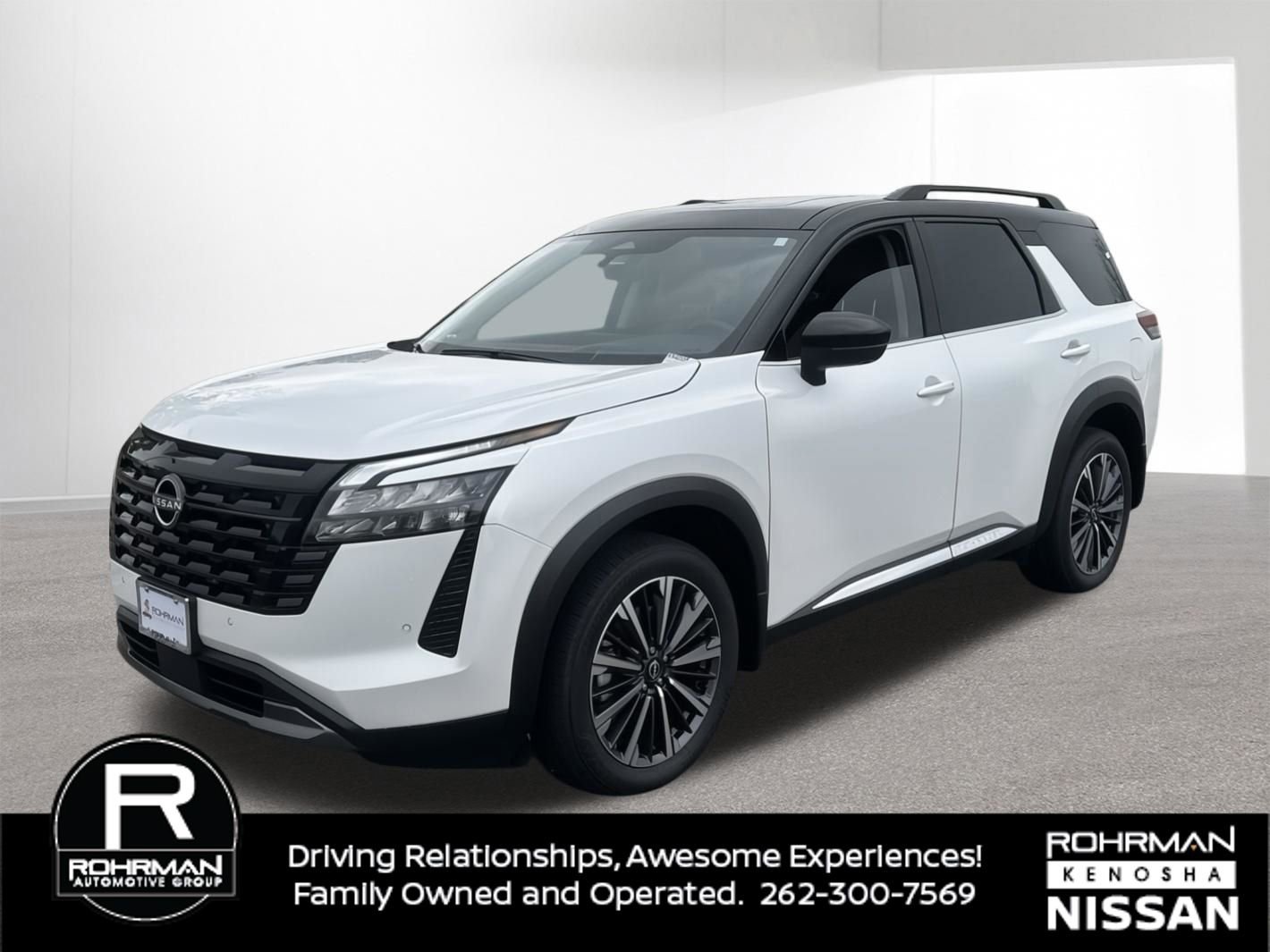 Used 2026 Nissan Pathfinder Platinum AWD/4WD image 1