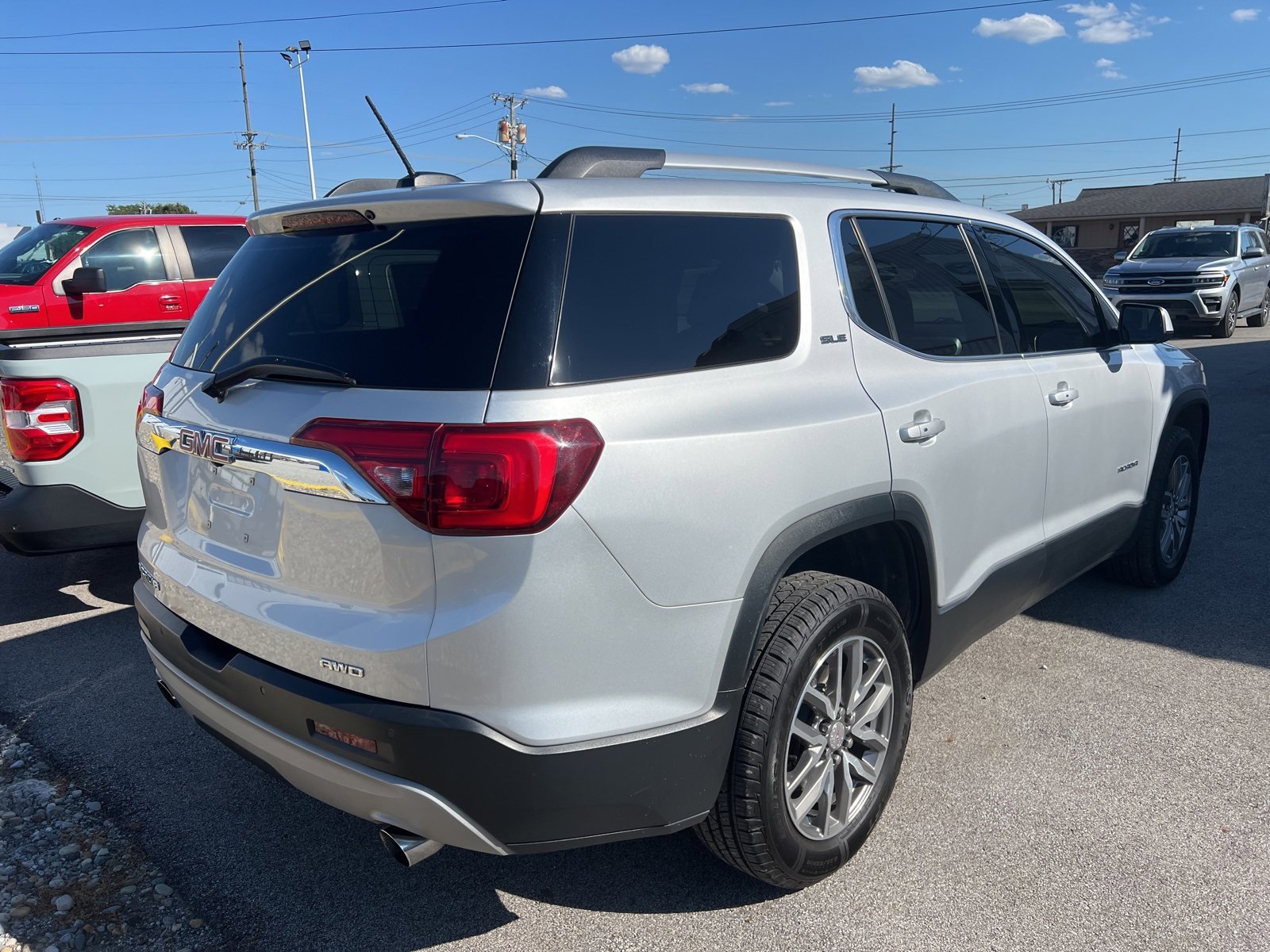 Used 2019 GMC Acadia SLE w/ Driver Alert Package I image 6