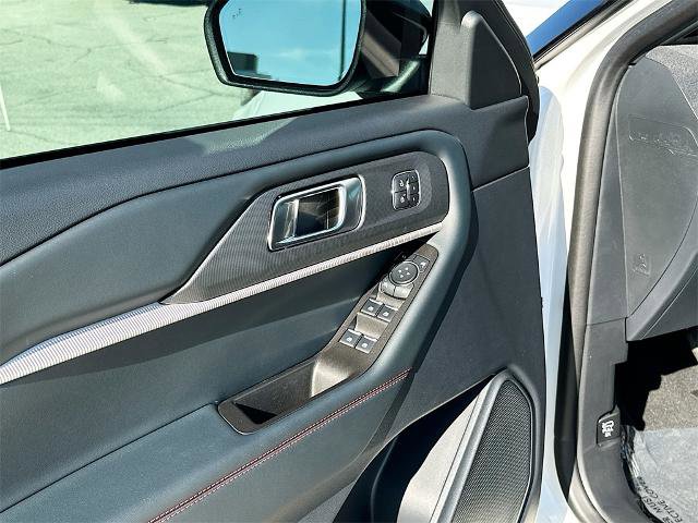 Certified 2025 Ford Explorer ST image 18
