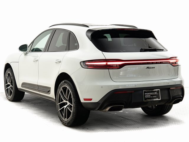 Used 2025 Porsche Macan image 3