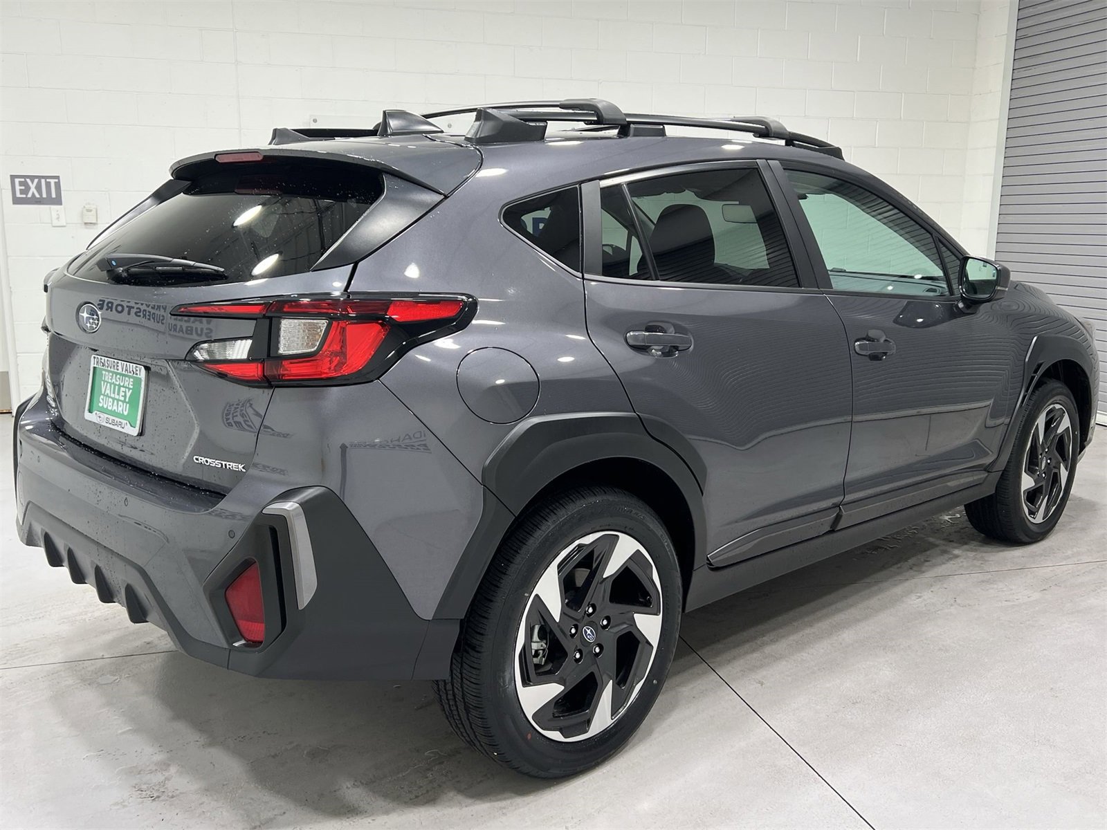 Certified 2025 Subaru Crosstrek 2.5i Limited w/ Crosstrek Mirror Package image 8