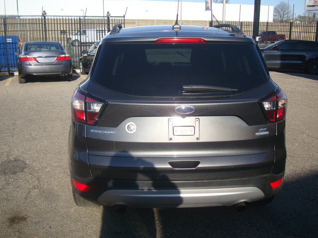 Used 2018 Ford Escape SE w/ SE Sync 3 Package FWD image 4