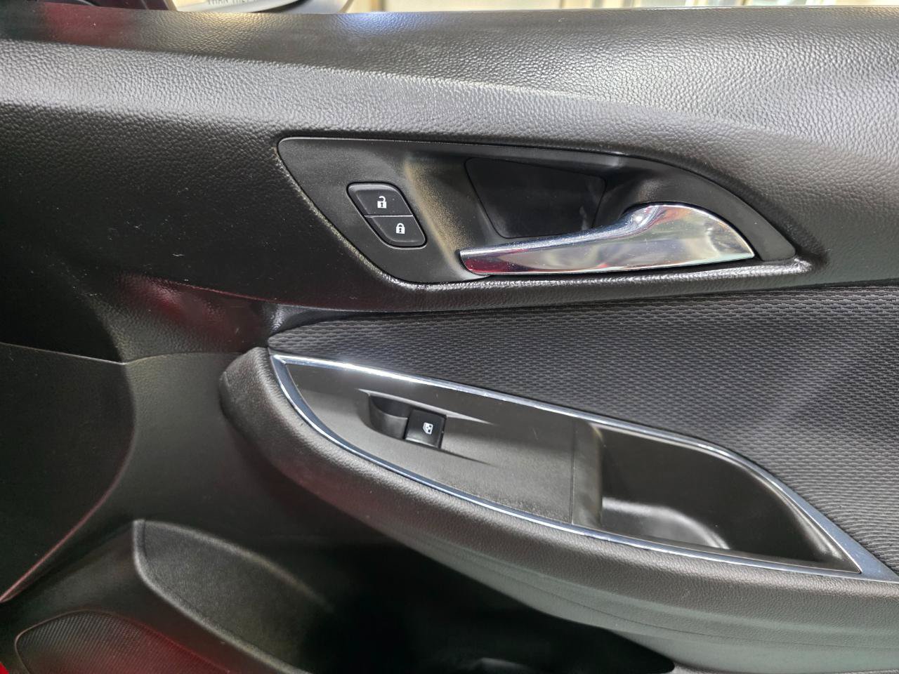 Used 2016 Chevrolet Cruze LT FWD image 24