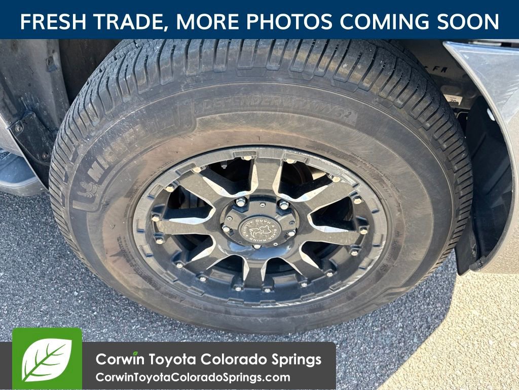Used 2014 Toyota Sequoia SR5 AWD/4WD image 8